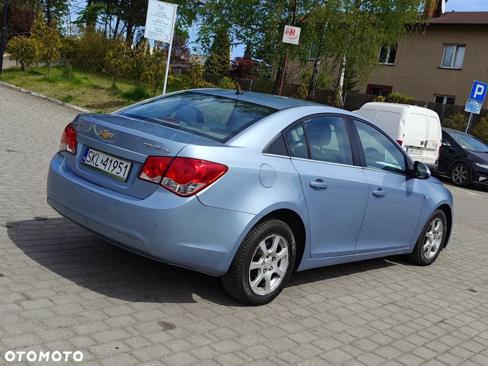 Chevrolet Cruze 2.0 LS - 12