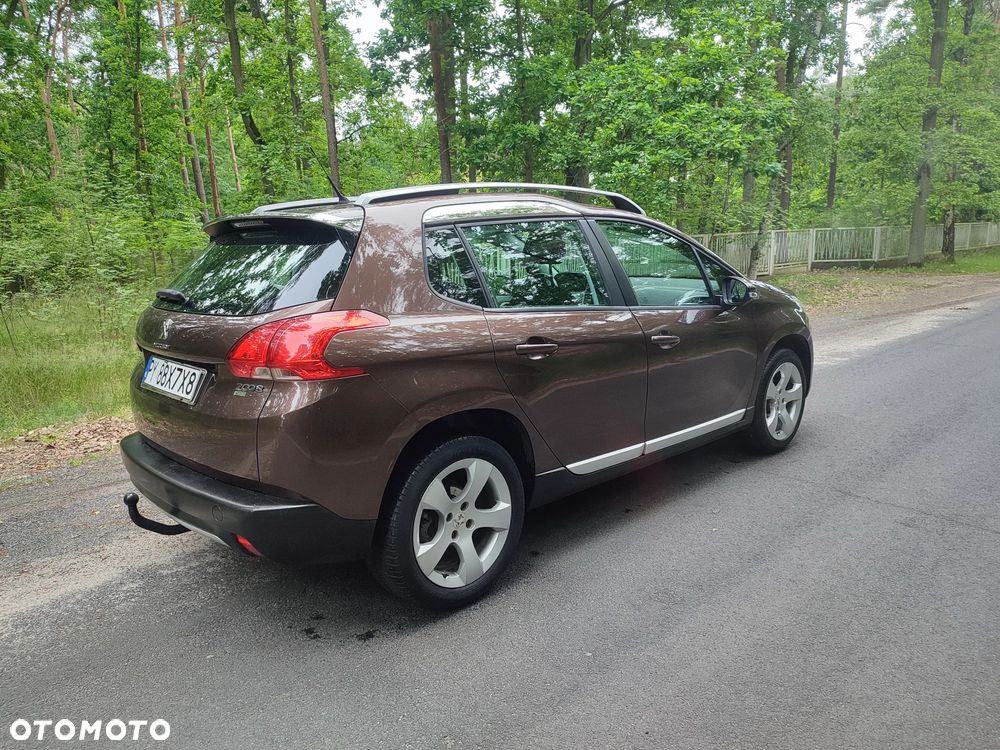 Peugeot 2008 1.6 e-HDi Style S&S - 12