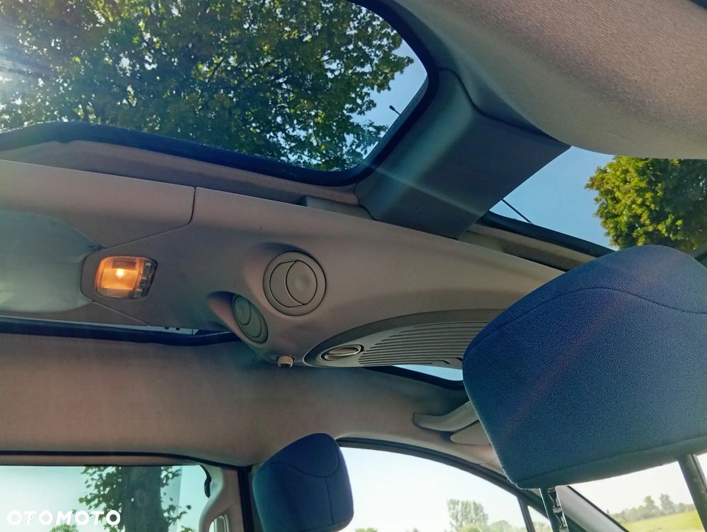 Citroën Berlingo 1.6 HDi 110 FAP Multispace - 12