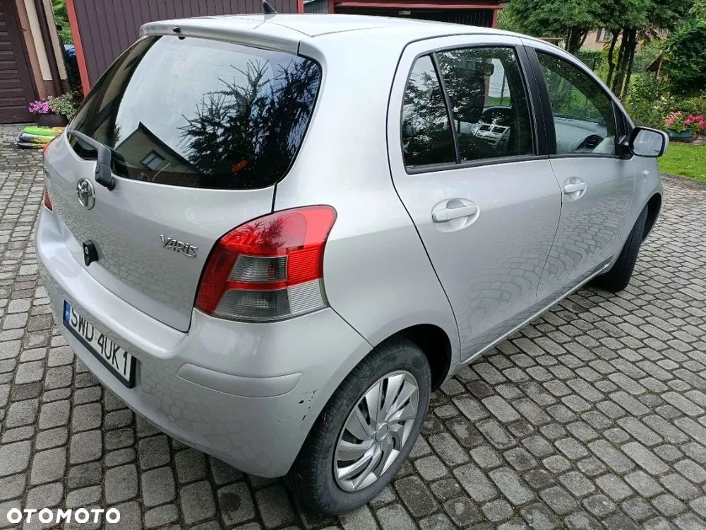 Toyota Yaris - 7