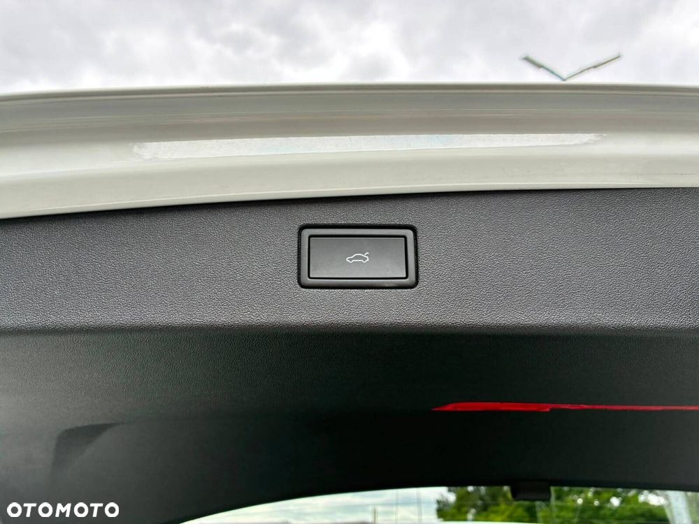 Volkswagen Tiguan - 33
