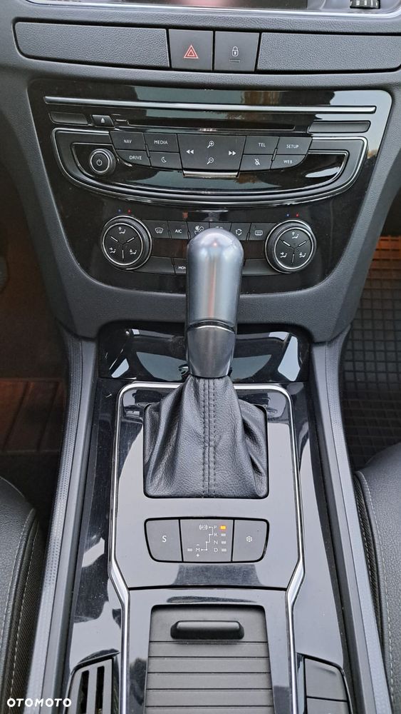 Peugeot 508 BlueHDi 180 EAT6 Stop&Start Allure - 27