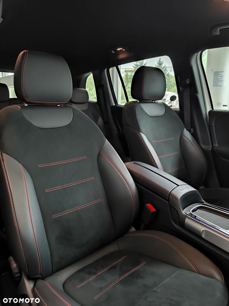 Mercedes-Benz GLB 200 AMG Line 7G-DCT - 16