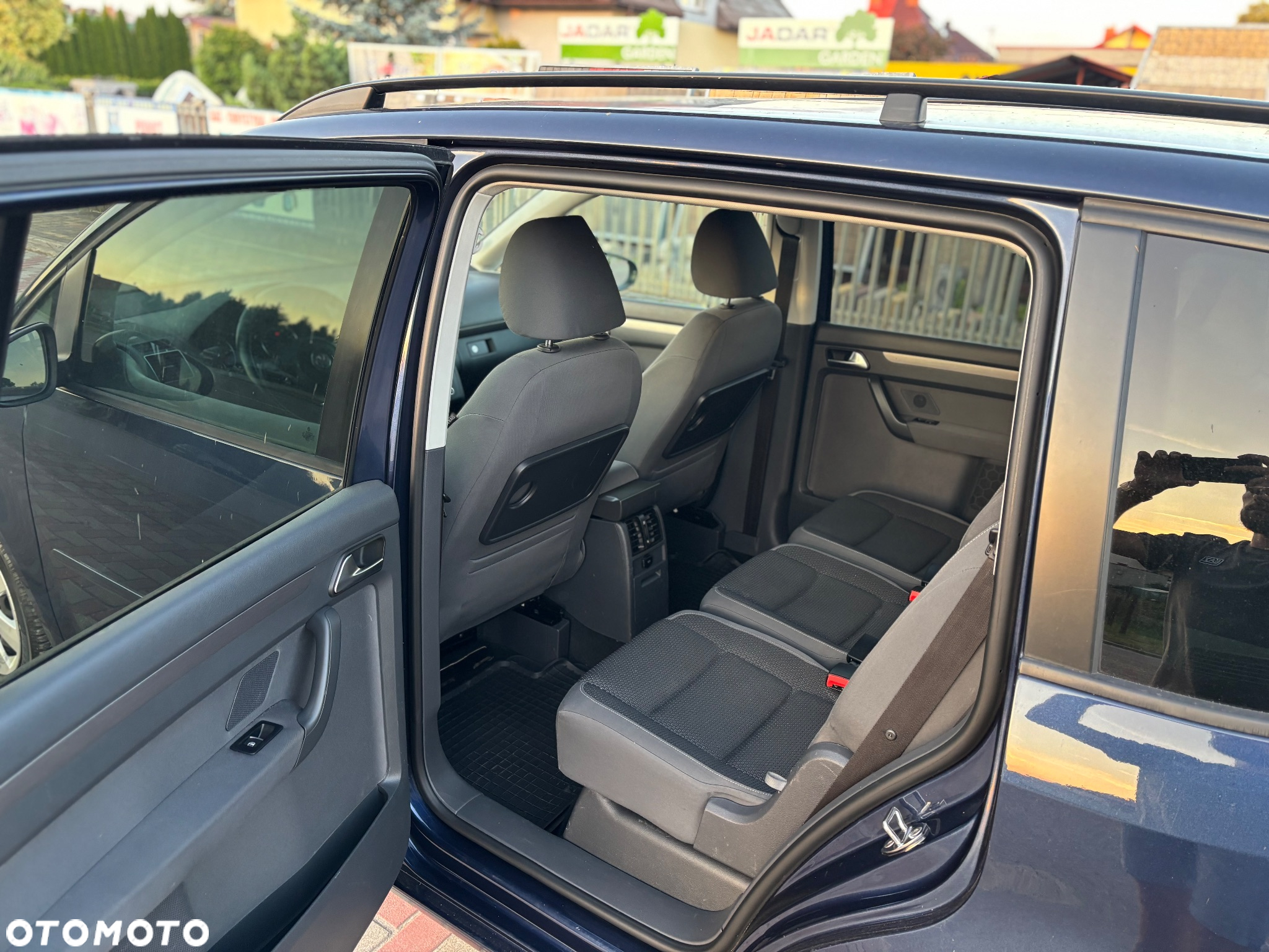 Volkswagen Touran - 8