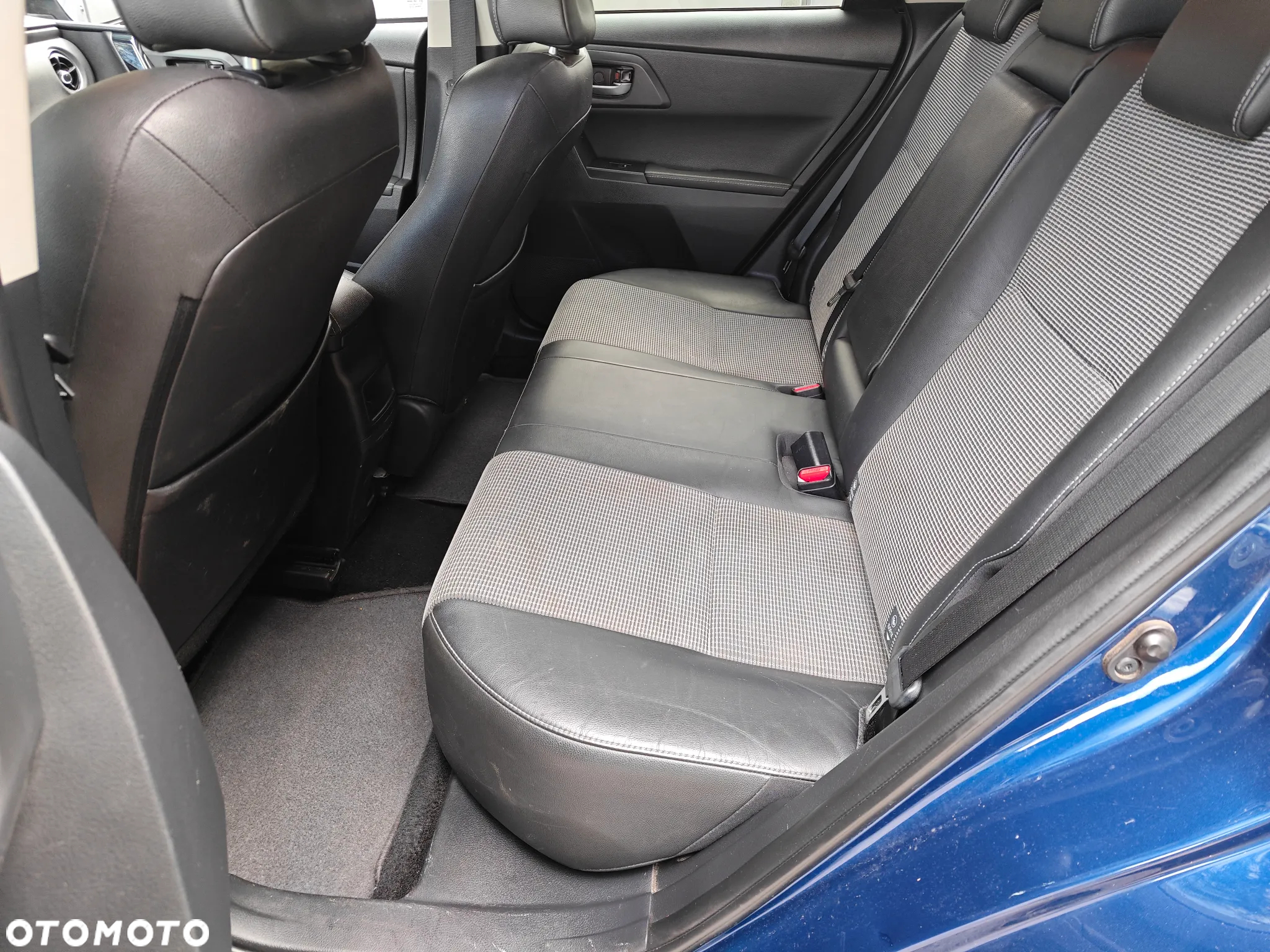 Toyota Auris 1.6 D-4D Touring Sports Executive - 12