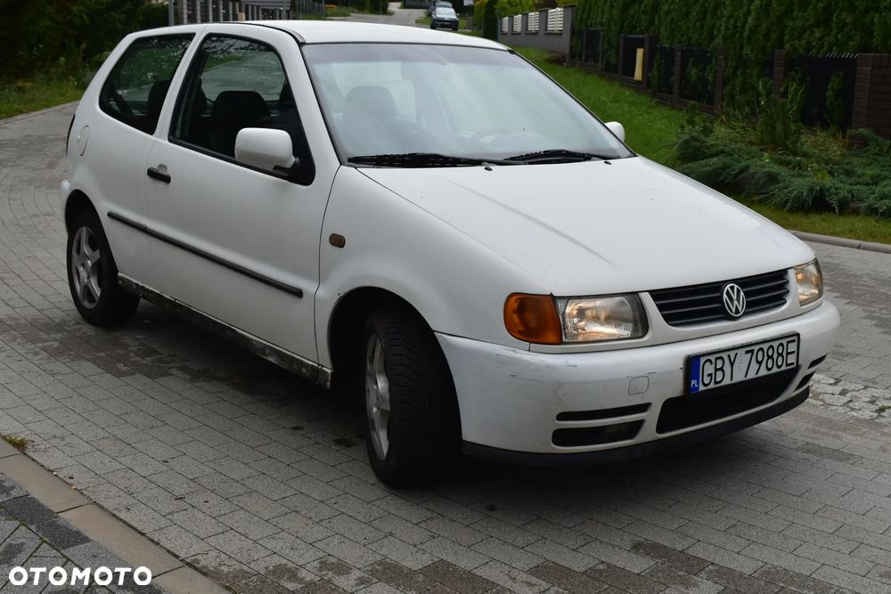 Volkswagen Polo 16V - 13