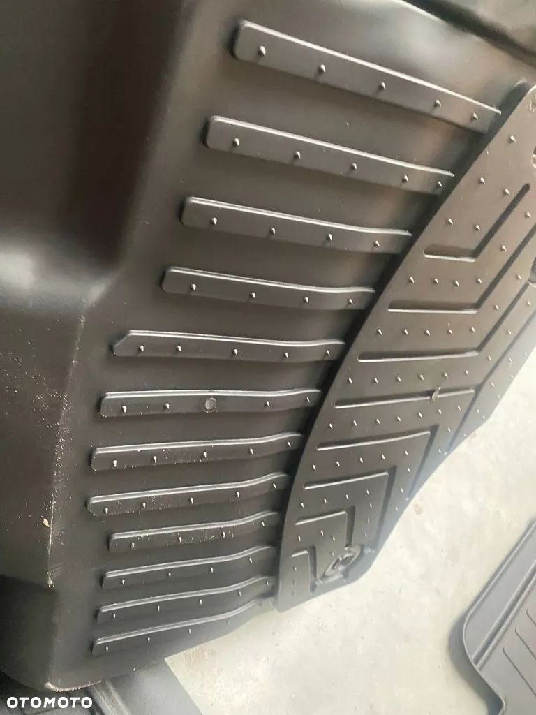 Gumowe dywaniki samochodowe Ford F150 2021- - 9