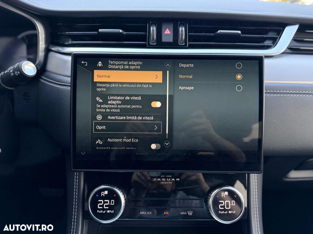 Jaguar F-Pace D200 AWD R-Dynamic SE - 21