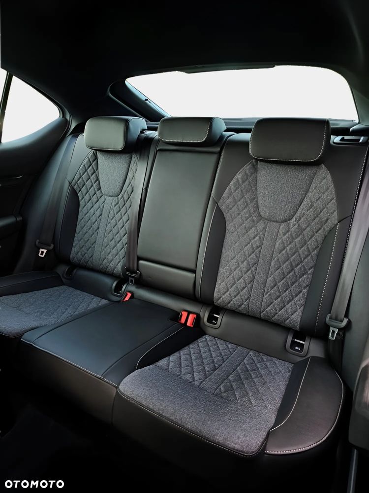Skoda Octavia 1.5 TSI mHEV Sportline DSG - 38