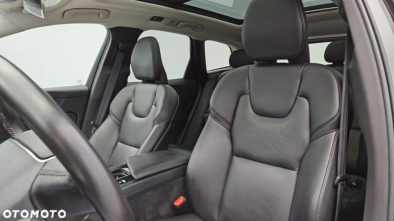 Volvo XC 60 - 11