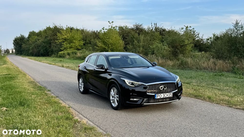 Infiniti Q30 1.5d Premium City Black 7DCT - 2