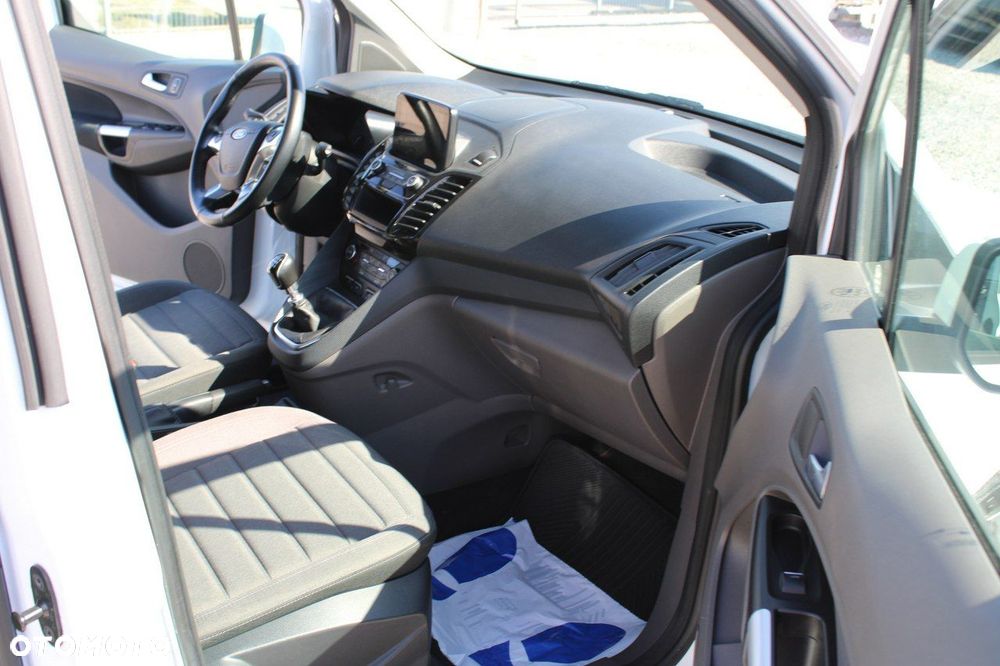 Ford Tourneo Connect - 31