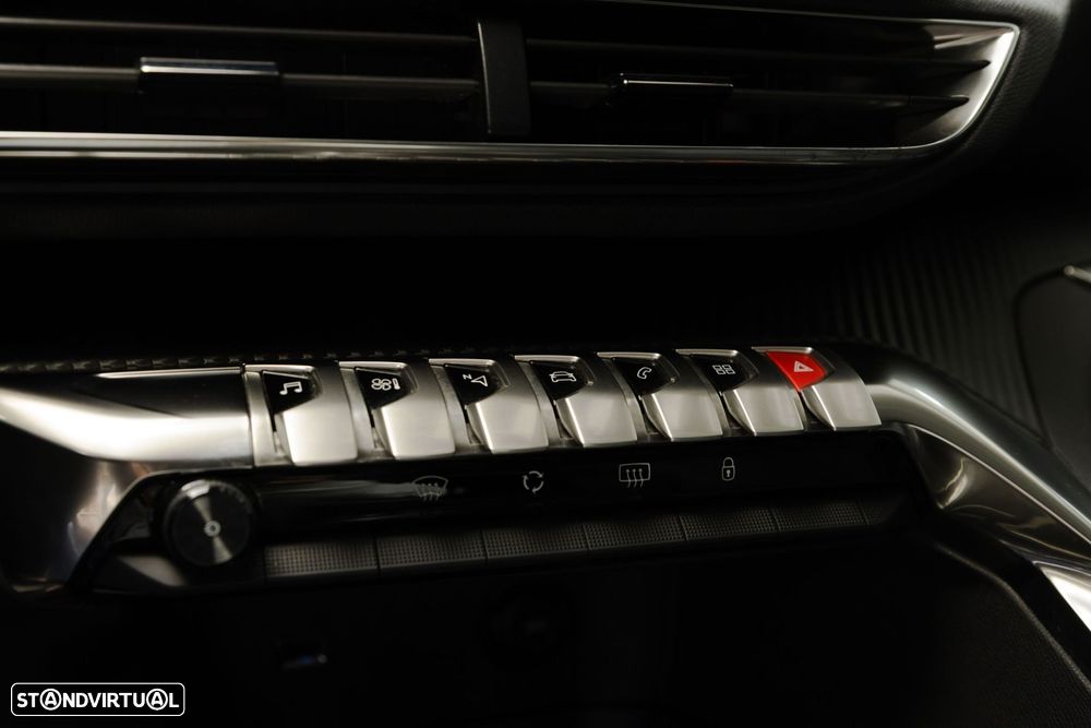 Peugeot 3008 1.2 PureTech Allure EAT8 - 25
