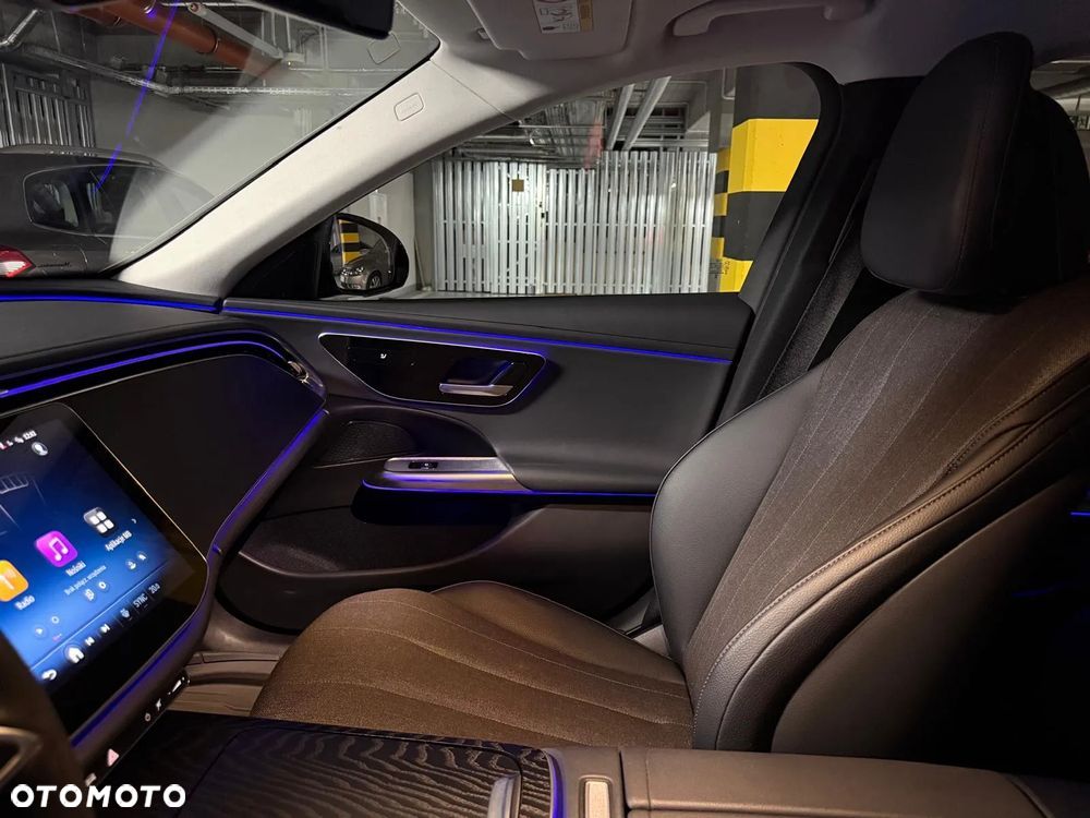 Mercedes-Benz Klasa E 220 d 9G-TRONIC - 21