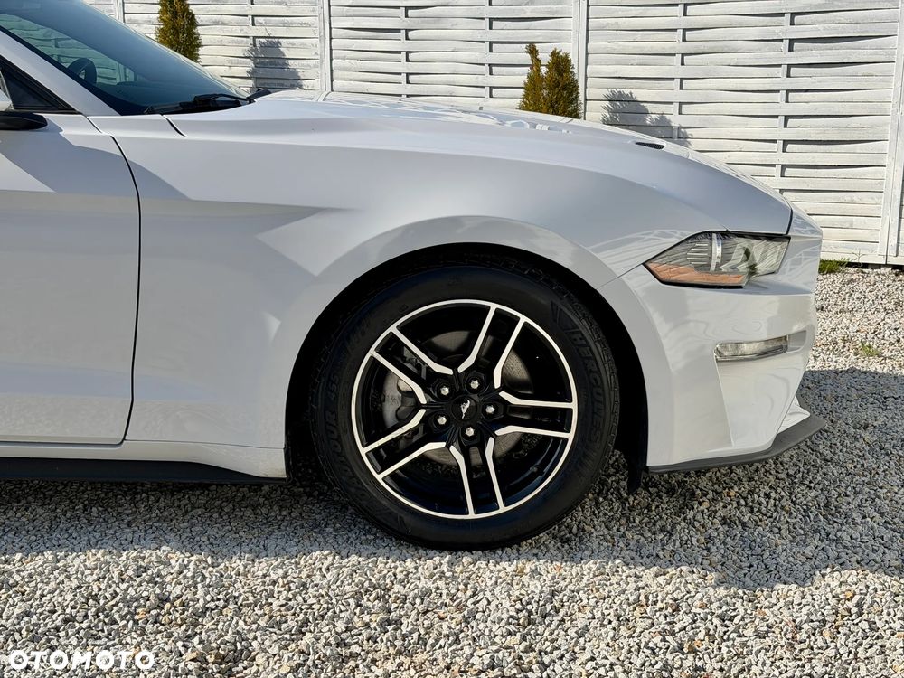 Ford Mustang 2.3 EcoBoost - 30