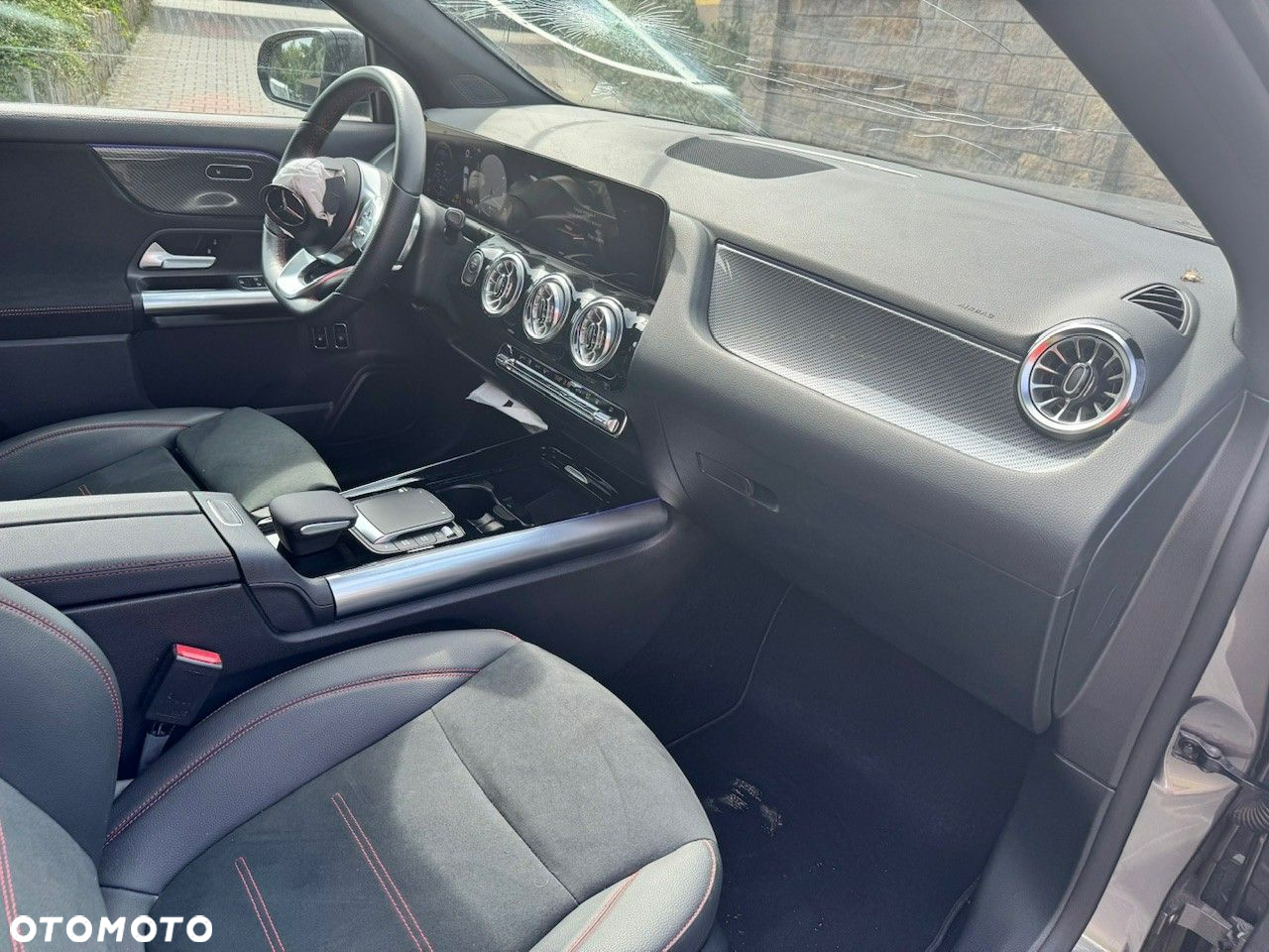 Mercedes-Benz GLA - 8