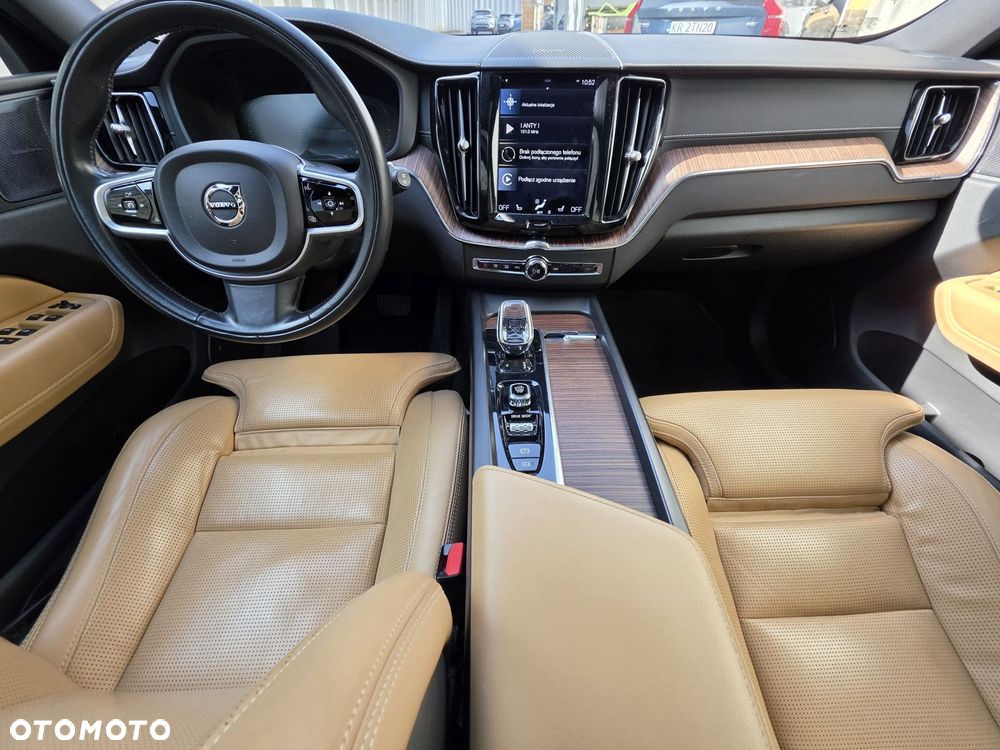Volvo XC 60 - 8
