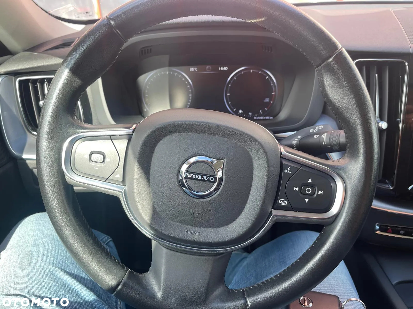 Volvo XC 60 D4 Momentum - 29