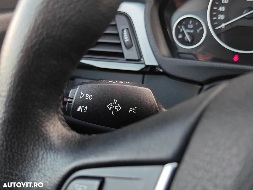 BMW Seria 3 320d Aut. - 25