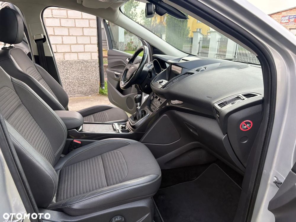 Ford Kuga 2.0 TDCi FWD Titanium - 19