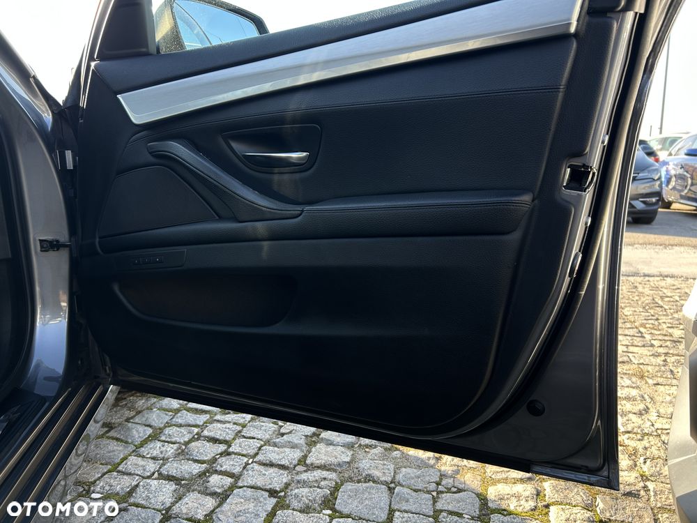 BMW Seria 5 - 24
