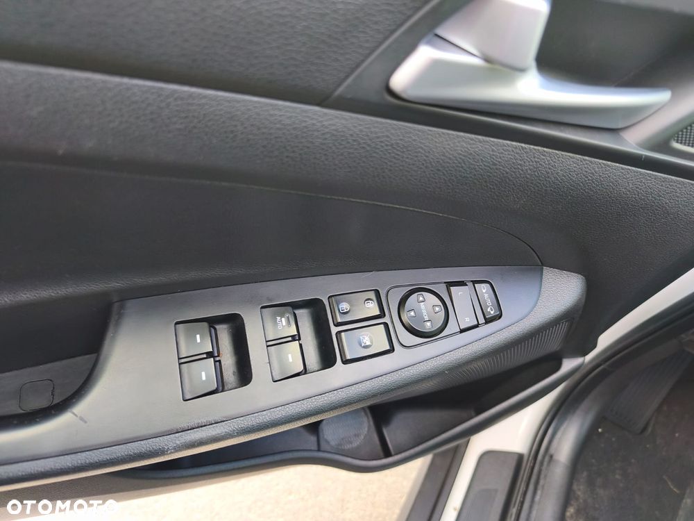 Hyundai Tucson 1.6 GDi 2WD Select - 10