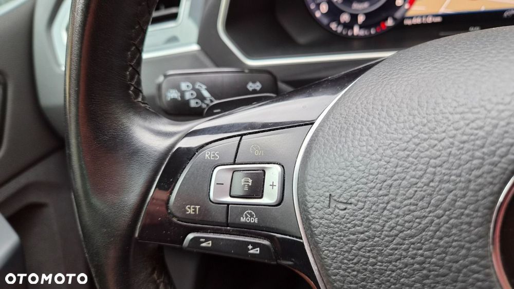 Volkswagen Tiguan - 29