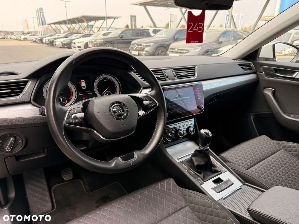 Skoda Superb 1.5 TSI Ambition - 16