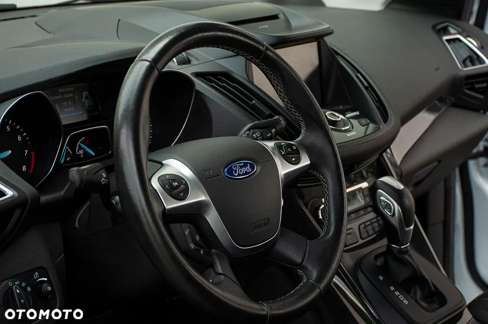 Ford Kuga - 23