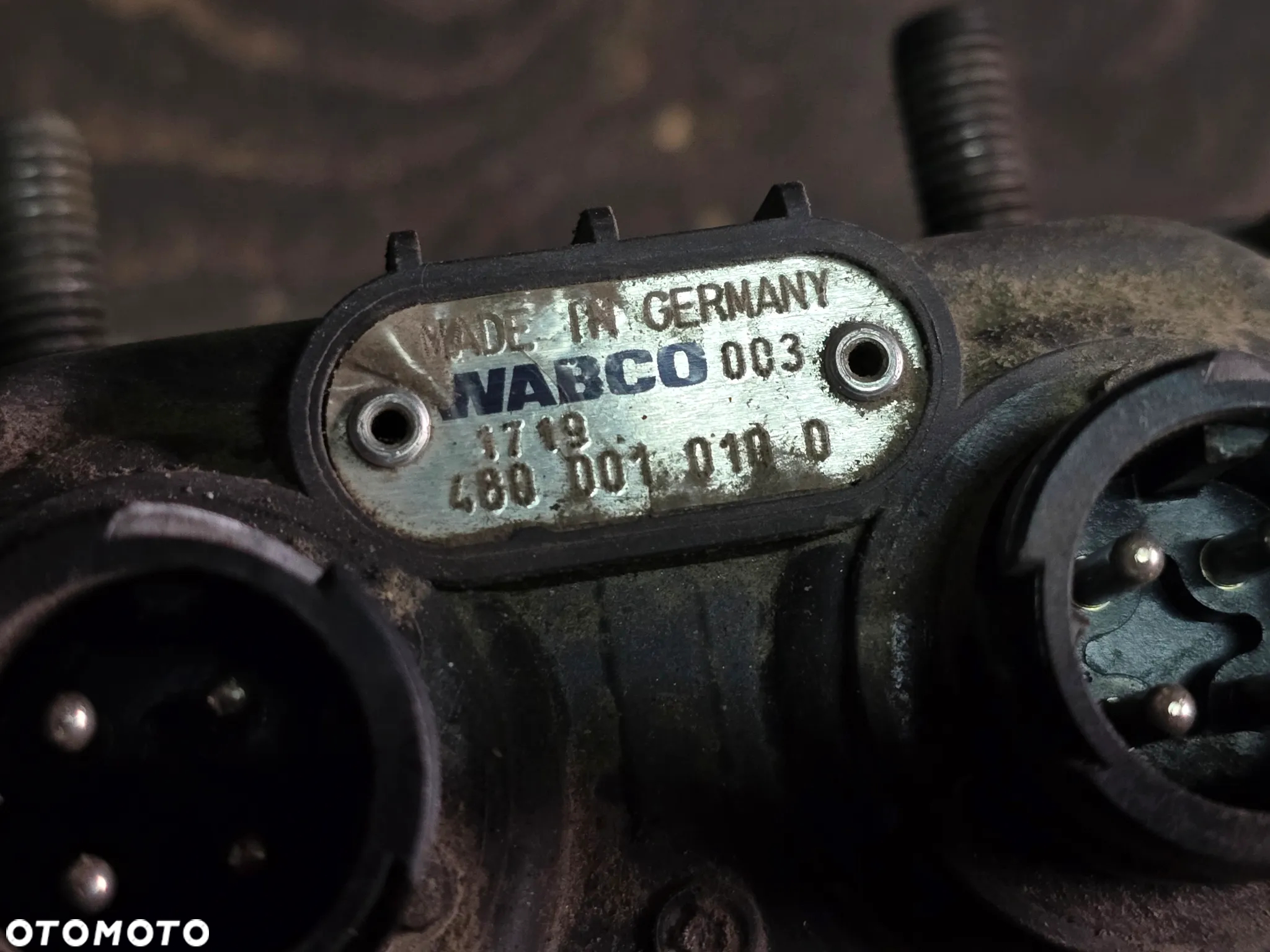 ZAWÓR GŁÓWNY HAMULCA WABCO MERCEDES AXOR ATEGO II 4800010100 - 2