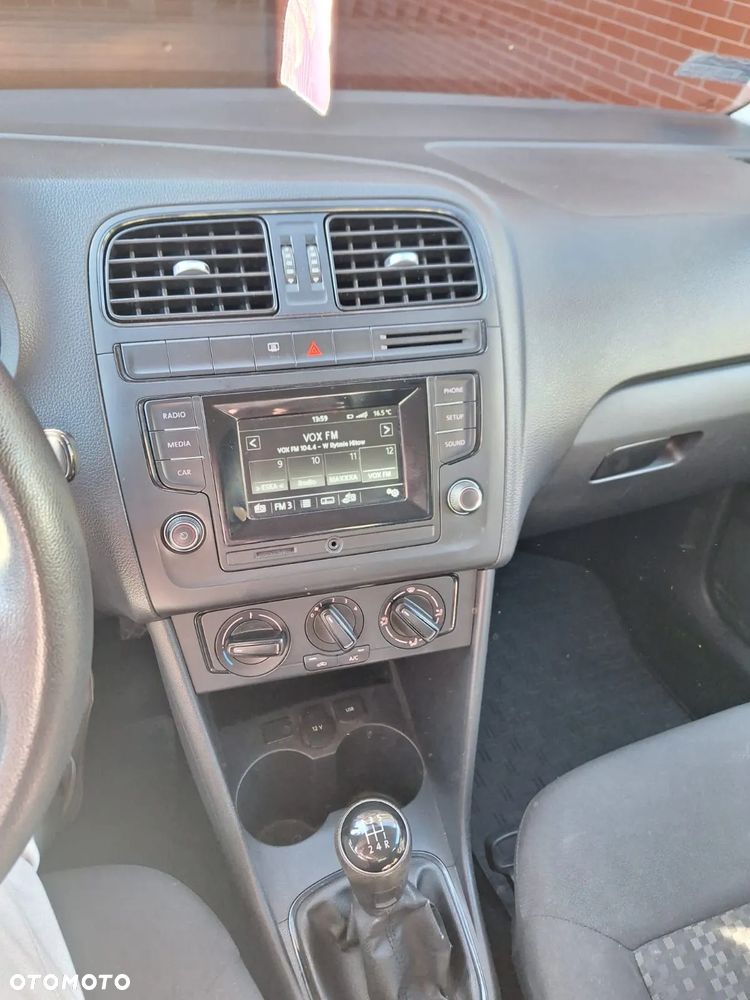 Volkswagen Polo - 8