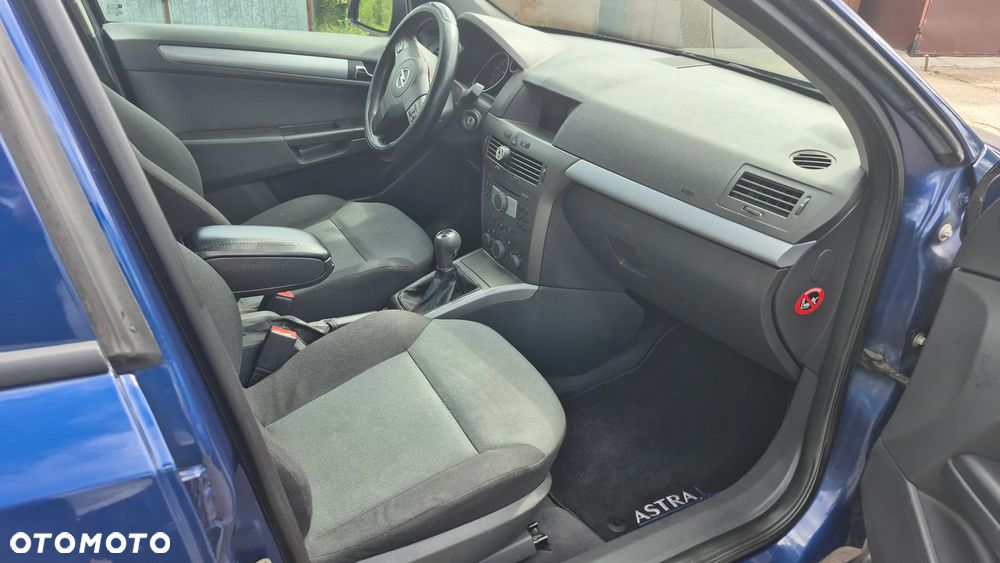 Opel Astra 1.6 Enjoy - 10