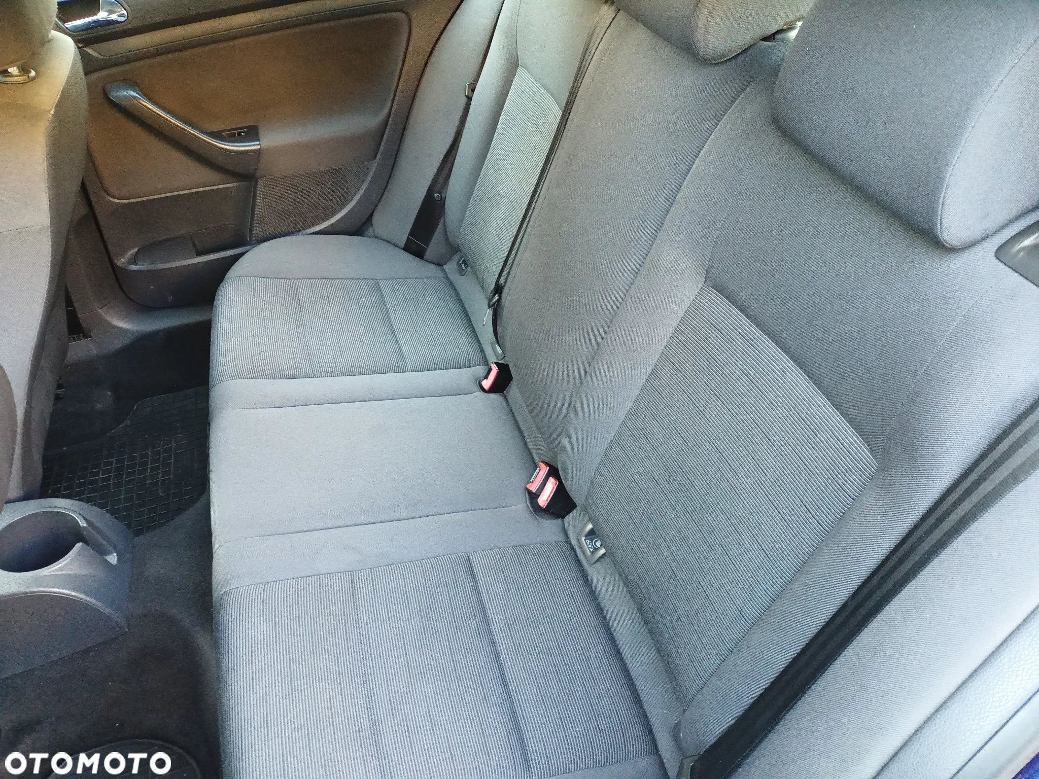 Volkswagen Golf - 11