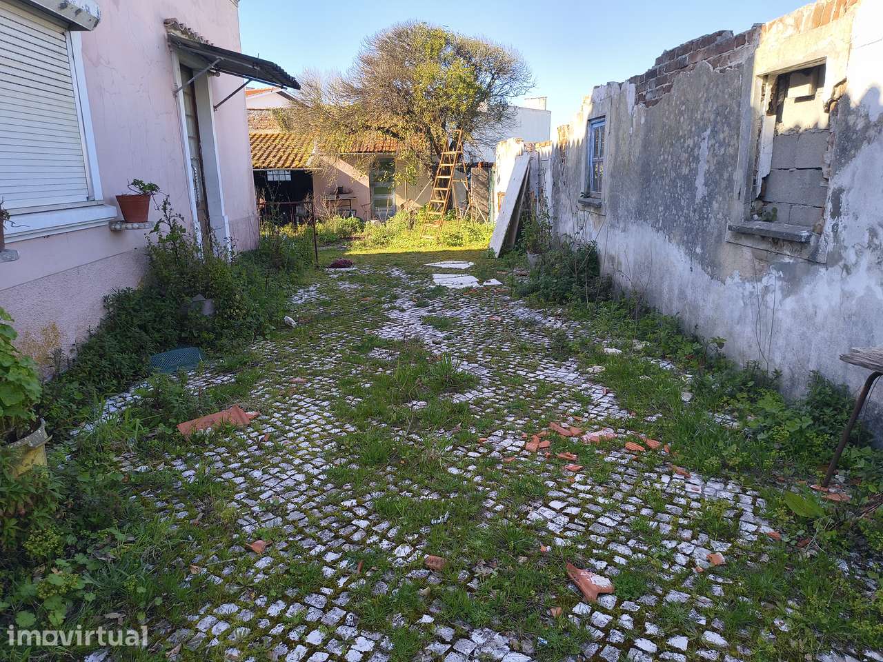 Moradia T3 com jardim e garagem na Marinha Grande - Grande imagem: 4/8