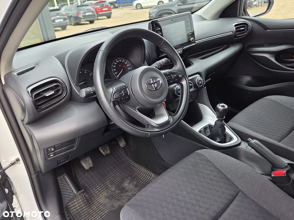 Toyota Yaris 1.5 Comfort - 24