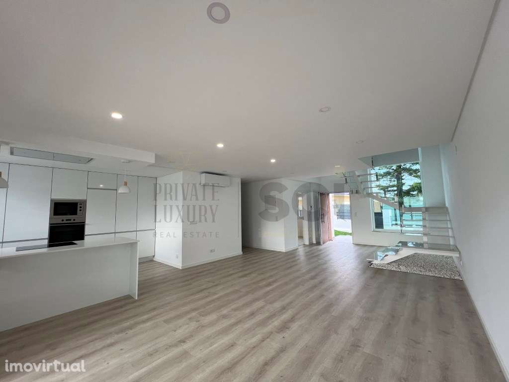 Moradia T4 Quinta Santa Maria - Charneca Piscina e Garagem - Grande imagem: 4/28