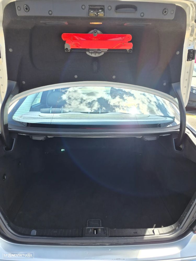 Mercedes-Benz E 220 CDI Avantgarde Aut. - 18