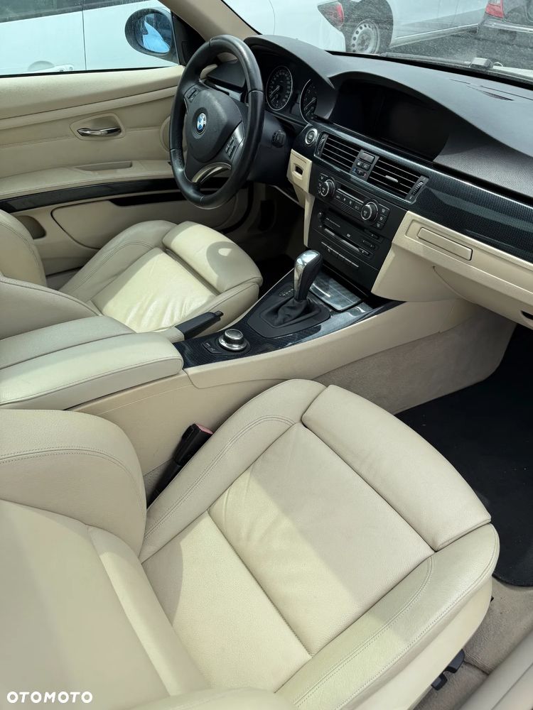 BMW Seria 3 325i - 8