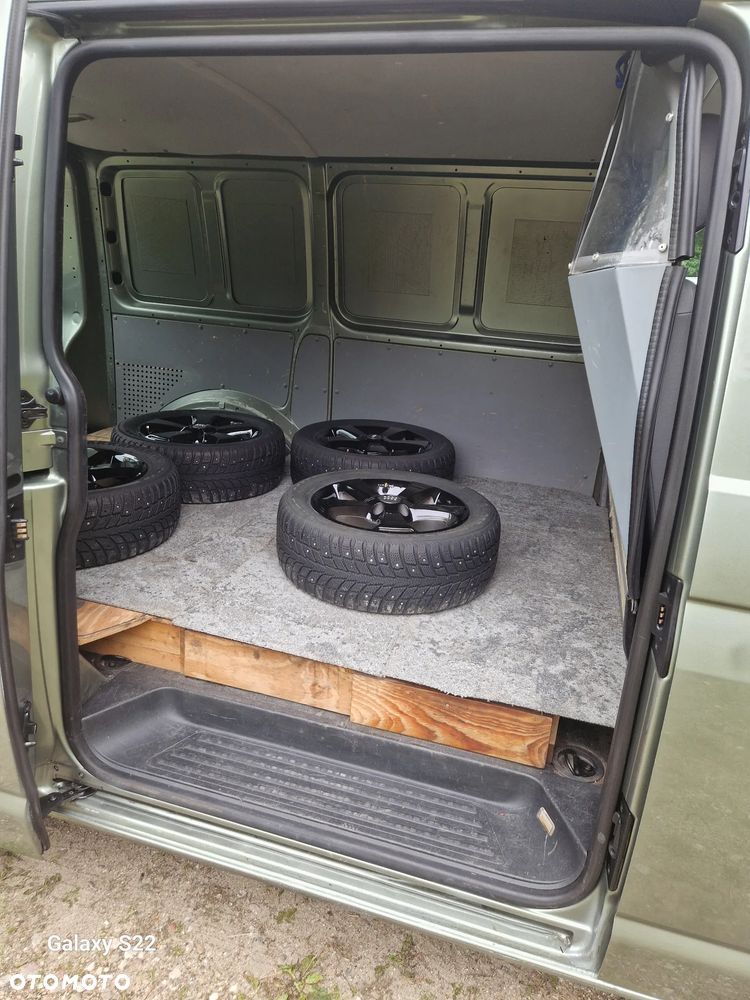 Volkswagen Transporter - 8
