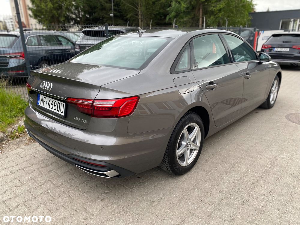 Audi A4 - 4