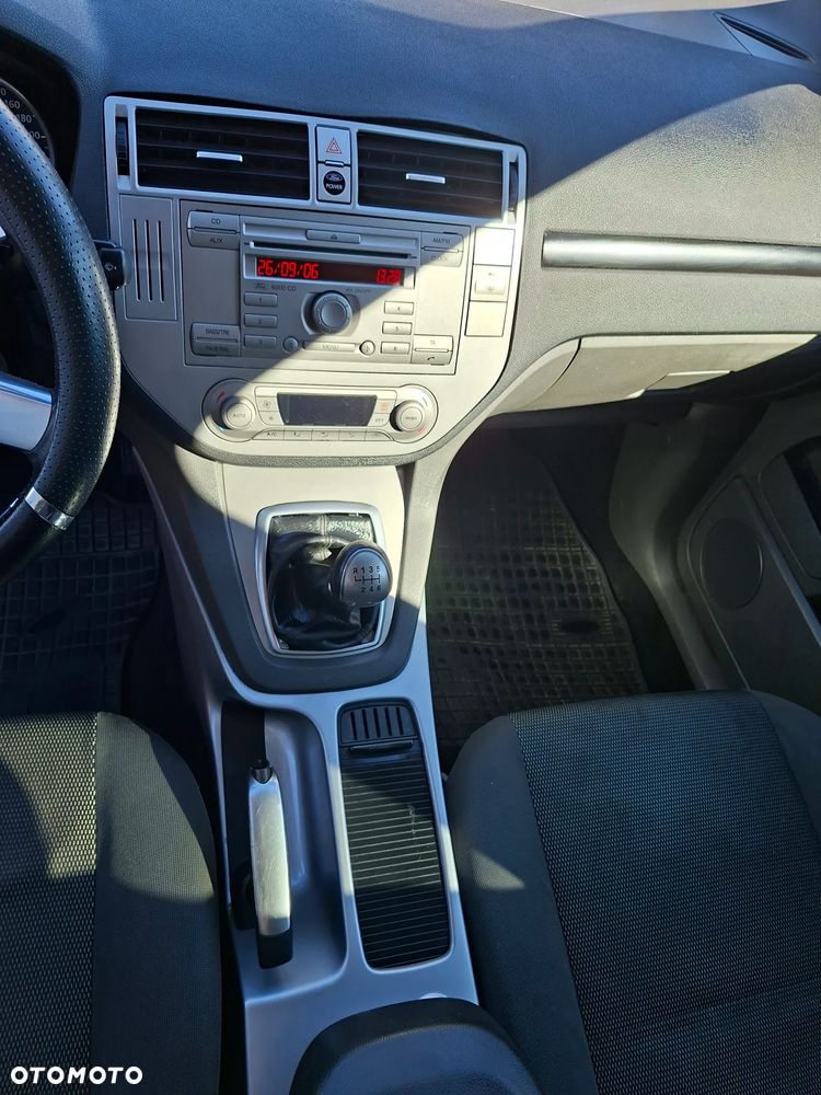 Ford Kuga - 18