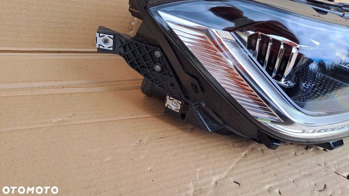 VW T-CROSS 2GM941036B FULL LED PRAWA LAMPA PRZEDNIA UŻYWANA - 8