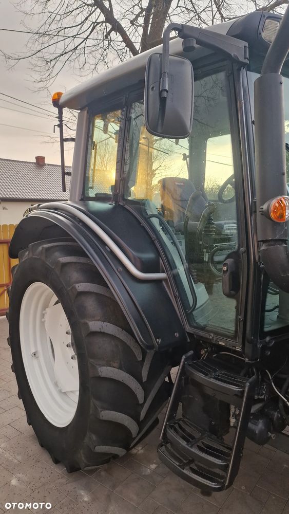 Valtra N121 HiTech, 130 koni, SISU 4cyl TURBO INTECOOLER, 141, 111, 101 - 28