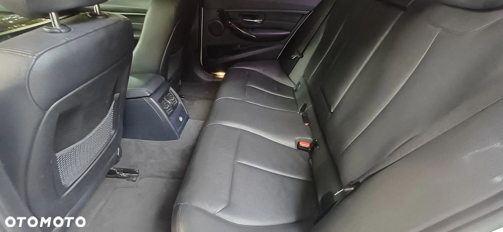 BMW Seria 3 - 31