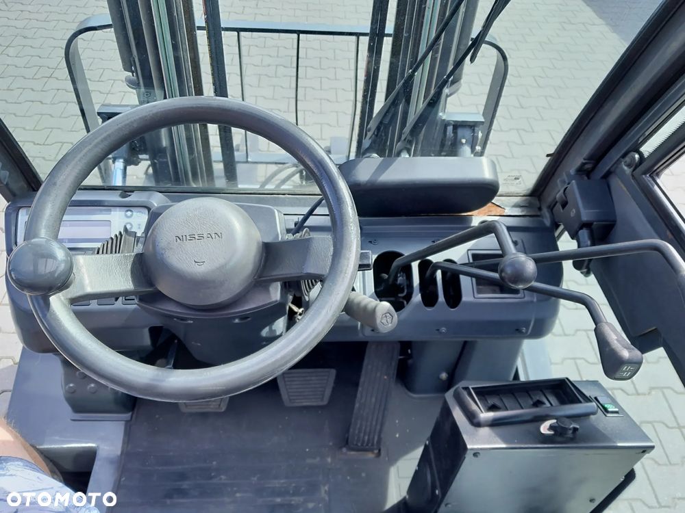 Nissan YG1D2A30Q - 10