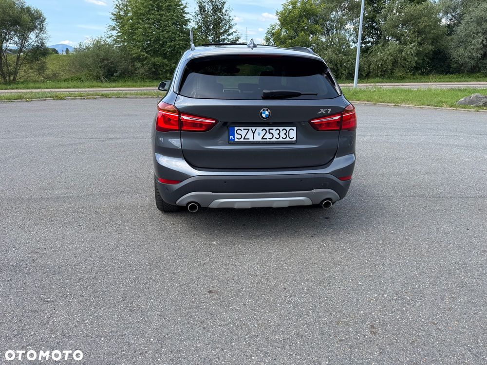 BMW X1 xDrive20d Sport Line sport - 6