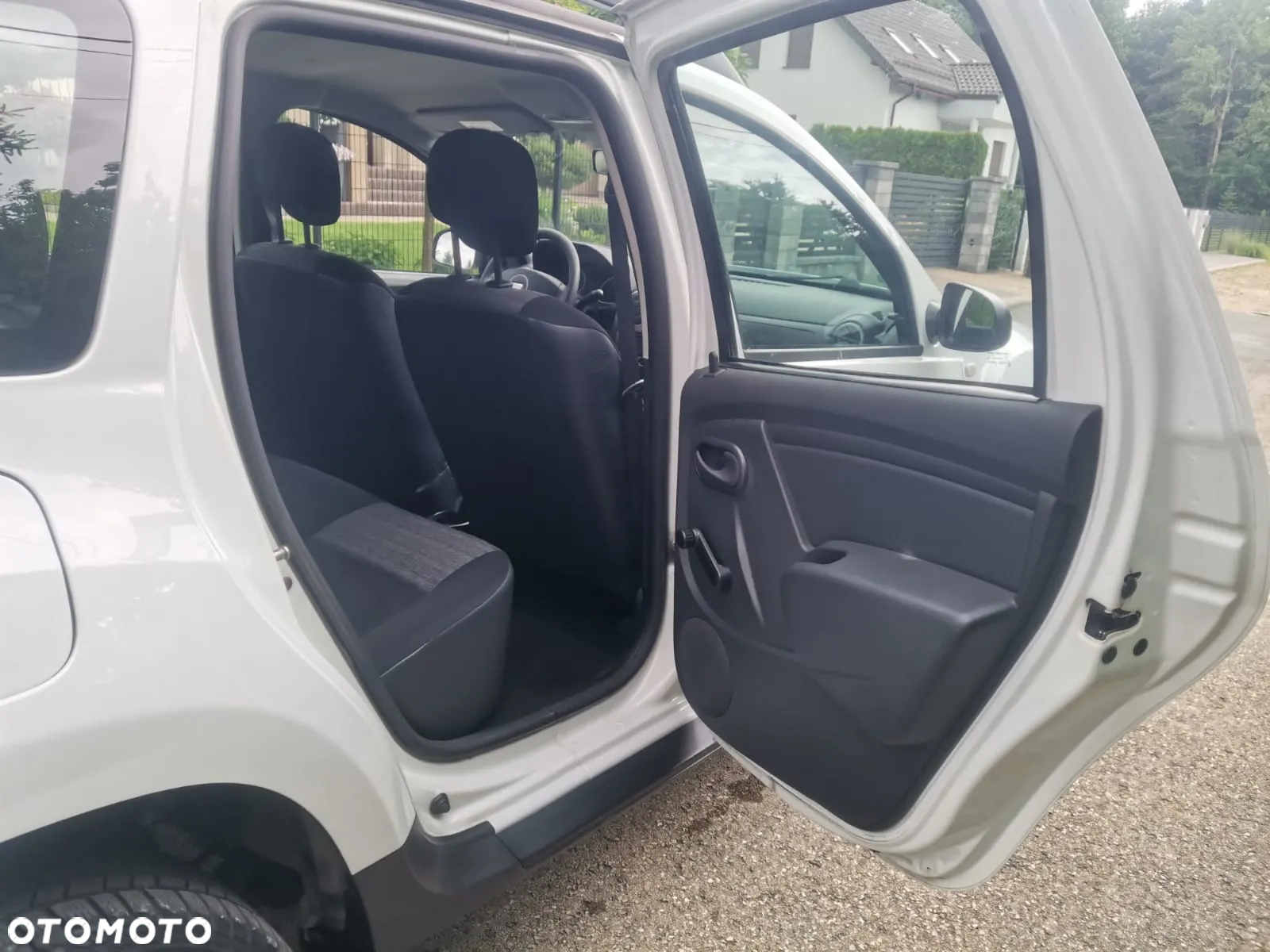 Dacia Duster 1.6 16V 4x2 - 17