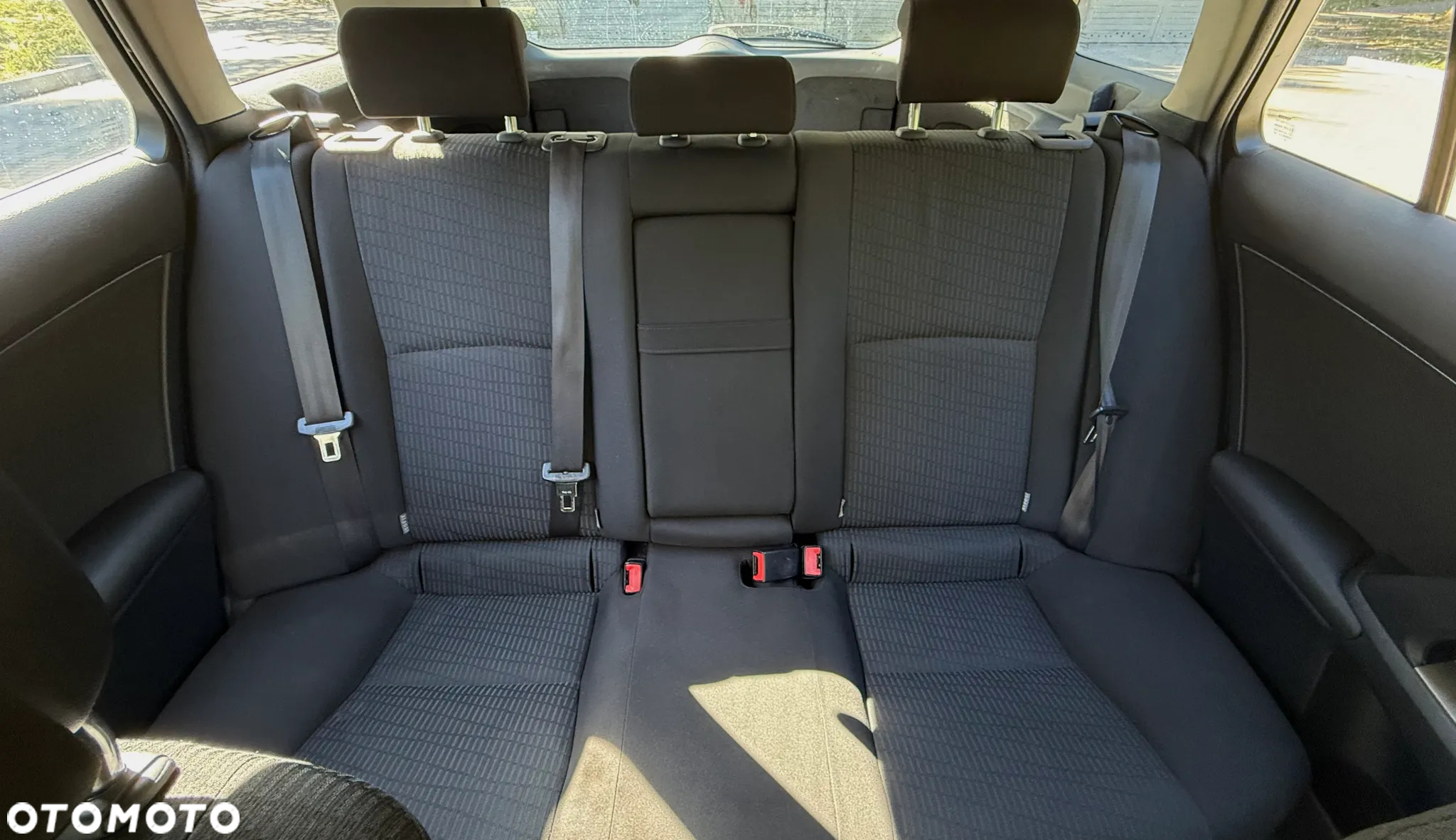 Toyota Avensis - 10