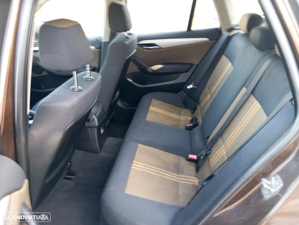 BMW X1 20 d sDrive - 37