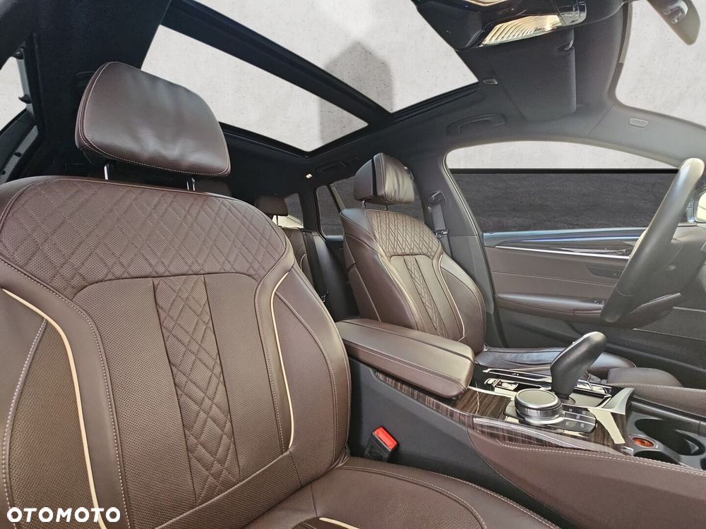 BMW Seria 5 530i xDrive GPF Luxury Line - 26